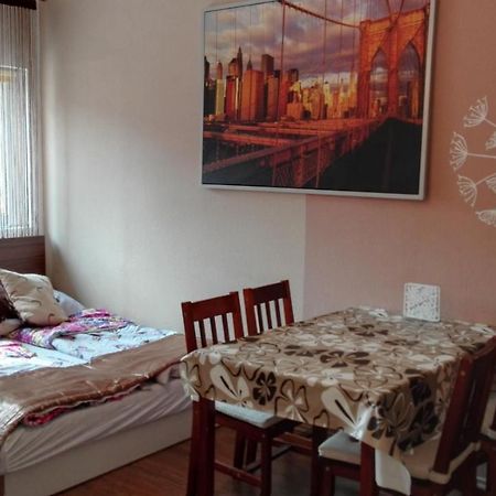 希欧福克Sunshine Apartman公寓 外观 照片